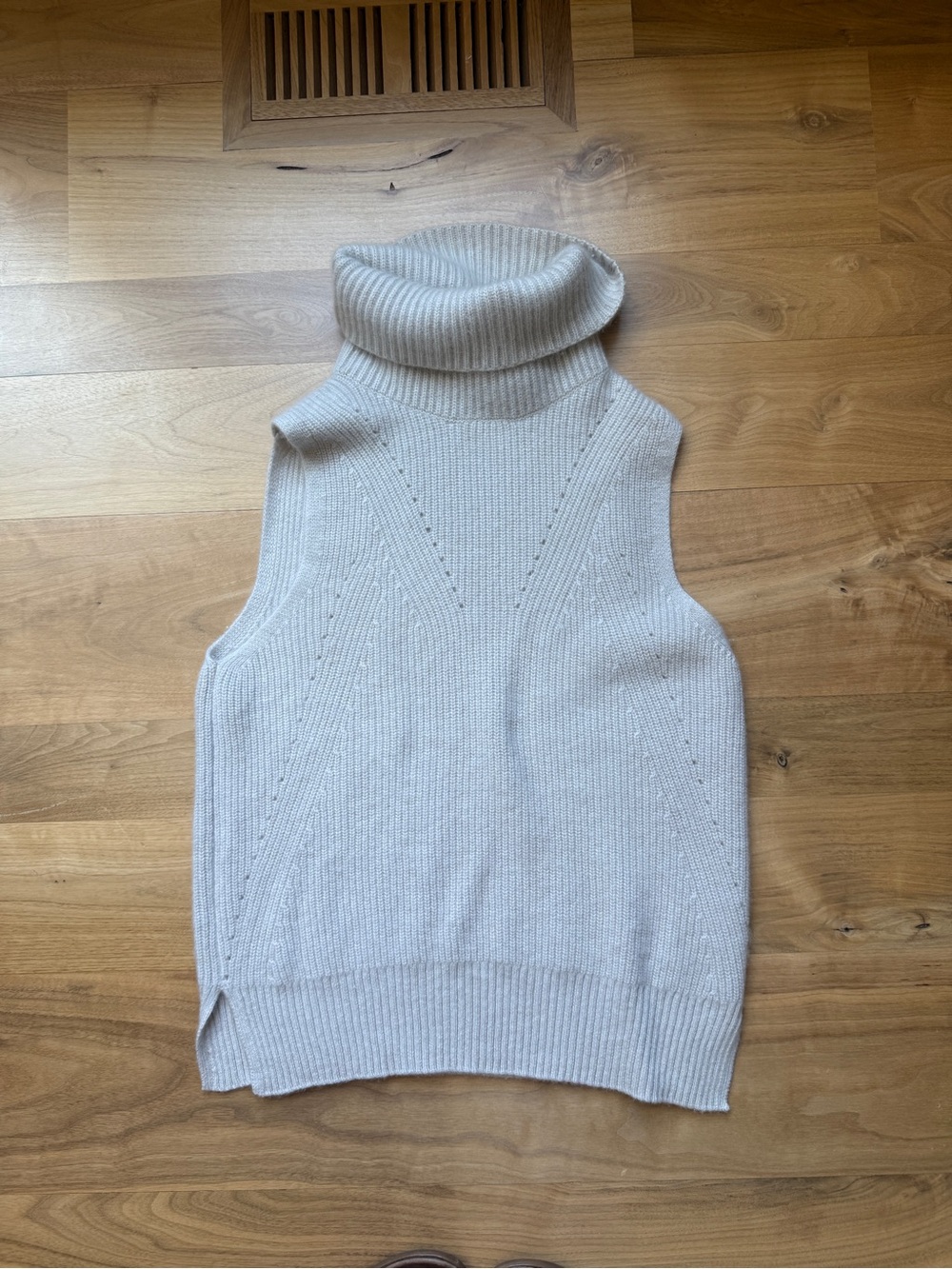 White + Warren Cashmere Sleeveless Sweater